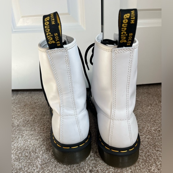 Dr. Martens White 1460 Smooth Leather Lace Up Combat Boots Women’s 10 - Picture 2 of 5